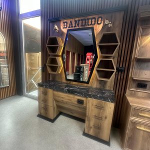 S8 Barberstation 1